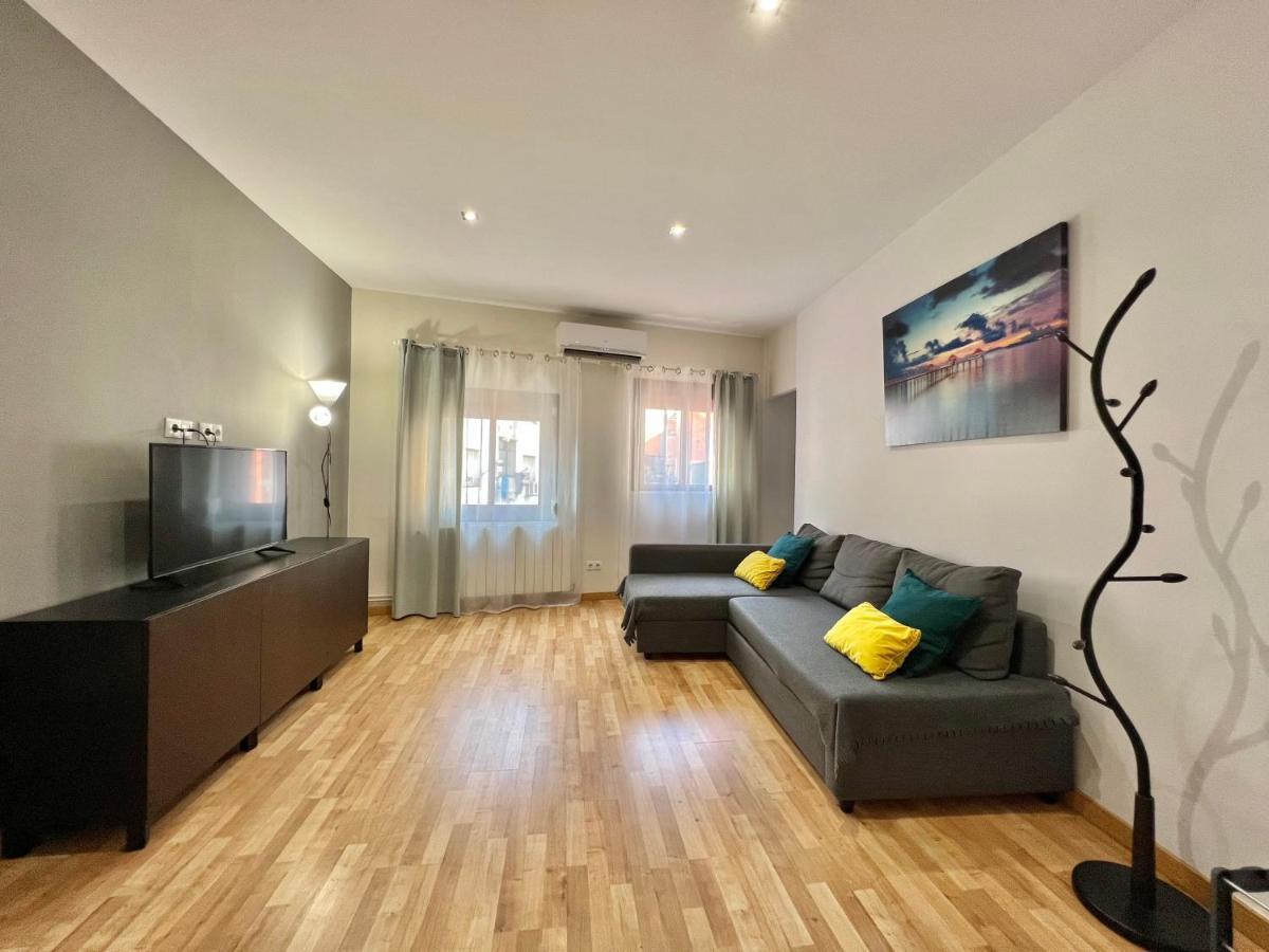 Comfortable Renovated Flat, Wifi! Badalona Kültér fotó