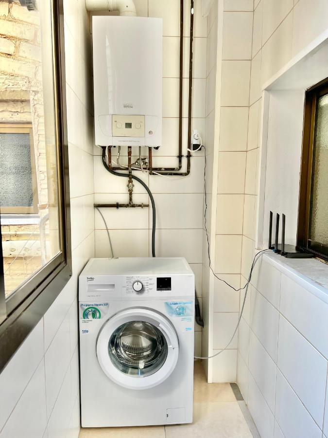 Comfortable Renovated Flat, Wifi! Badalona Kültér fotó